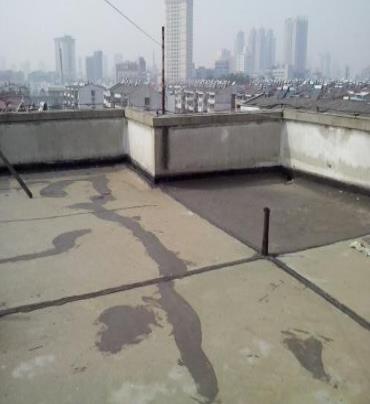 海宁漏水维修 楼顶漏水是什么原因，楼顶漏水维修方法是什么?